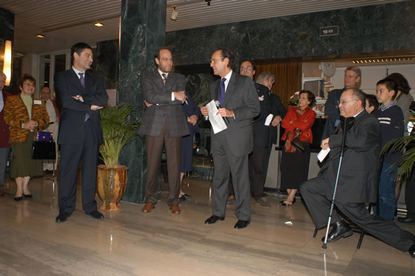 Photo de l'inauguration de l'exposition Korczak></td>

        </tr>

        <tr> 

          <td align=