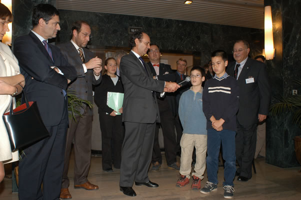 Photo de l'inauguration de l'exposition Korczak></td>

        </tr>

        <tr> 

          <td align=