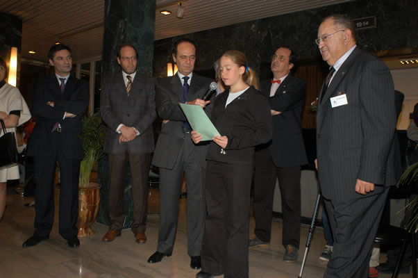 Photo de l'inauguration de l'exposition Korczak></td>

        </tr>

        <tr> 

          <td align=