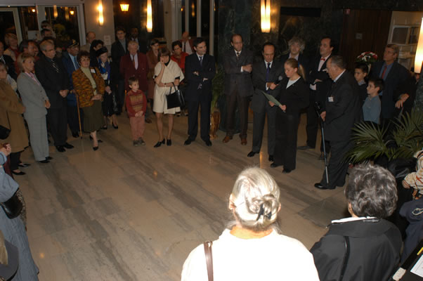 Photo de l'inauguration de l'exposition Korczak></td>

        </tr>

        <tr> 

          <td align=