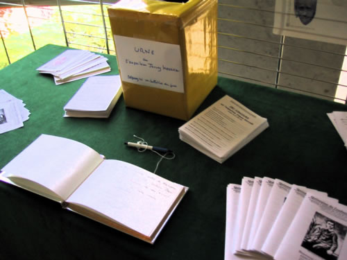 Photo de l'inauguration de l'exposition Korczak></td>

        </tr>

		<tr> 
          <td align=