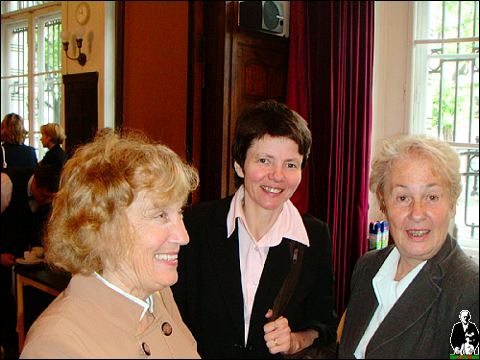Deux photos souvenirs du colloque et de ses organisatrices, les animatrices de la fondation Zielone Domy